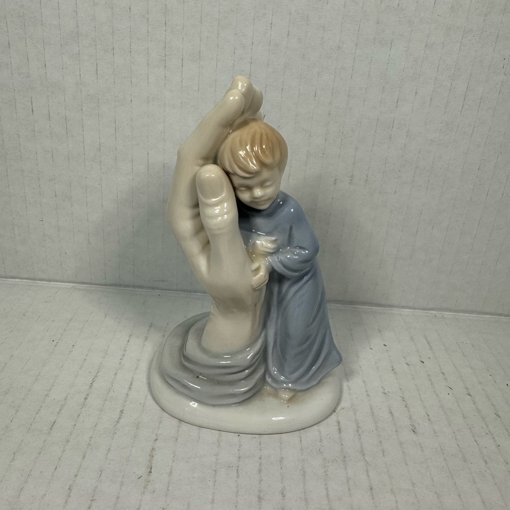 Vintage Roman ‘Palm Of My Hand’ God Baby Boy Figurine  Gift 1983 Made In Mexico